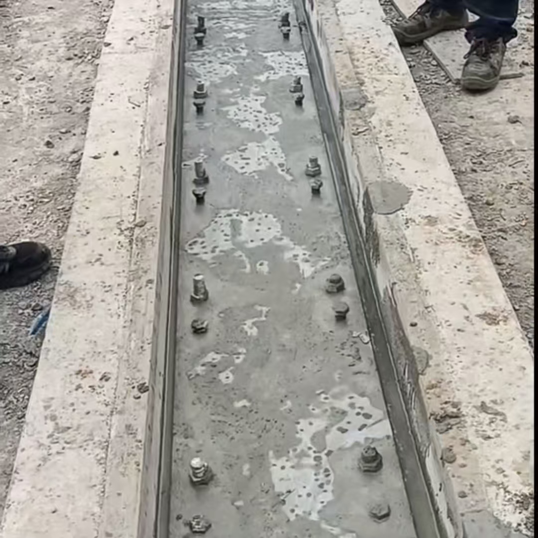 赫章港口码头起重机龙门吊重型机械设备稳固用早强快凝轨道胶泥